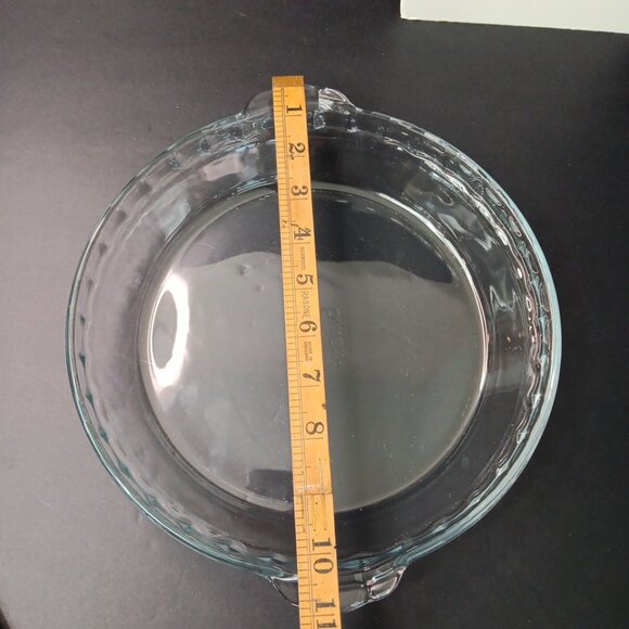 Vintage Pyrex #229 Glass Deep Dish Pie Dish Ovenware 9.5in Ribbed Edge USA - Picture 4 of 10